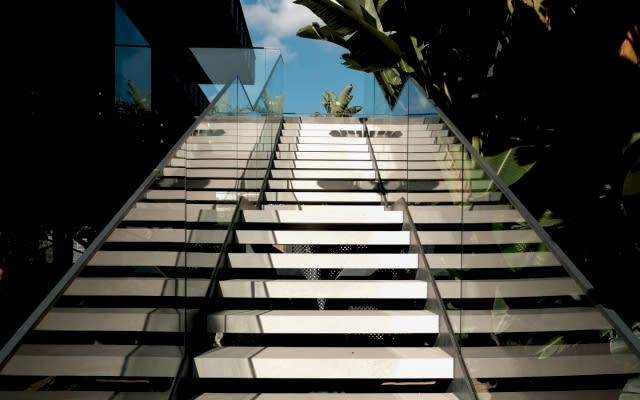 Çelik Omurgalı Merdivenlerde Modern Tasarım ve Güvenlik: Meta Merdiven Rehberi (2025)