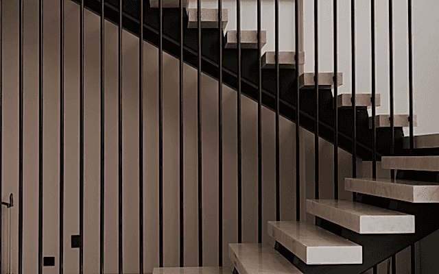 Çelik Merdiven Nedir? Avantajları, Modelleri ve Kullanım Alanları