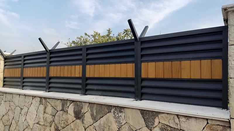 Duvar Üstü Korkuluk