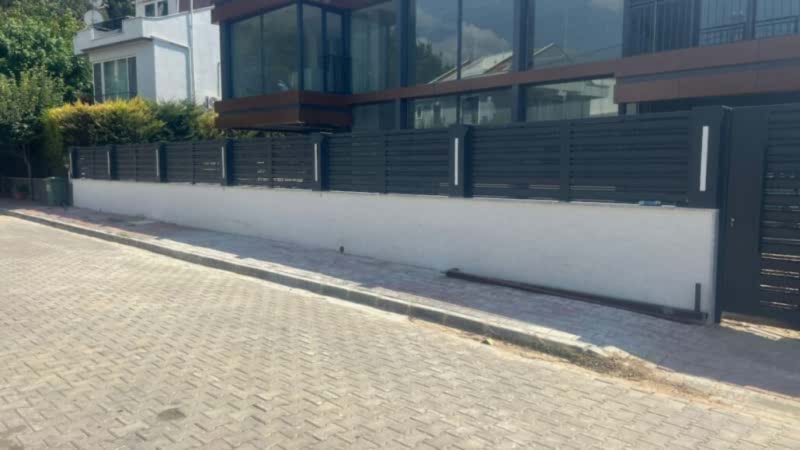 Duvar Üstü Korkuluk